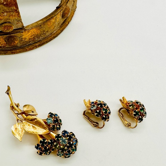 Vintage Rhinestone Brooch Demi Parure Set - Picture 6 of 14